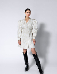 MAUD - Bella Dress - vakarėlių drabužiai išparduotuvių kainomis - off white - 3