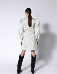 MAUD - Bella Dress - vakarėlių drabužiai išparduotuvių kainomis - off white - 4