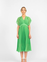 MAUD - Sara Dress - sukienki do kolan i midi - green - 3