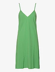 MAUD - Sara Dress - midi kjoler - green - 2