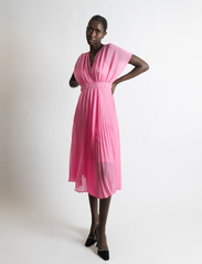 MAUD - Sara Dress - midi kjoler - pink - 5