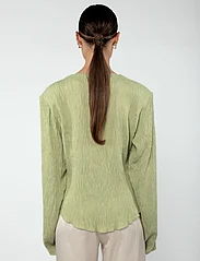 MAUD - Amelia Blouse - long-sleeved blouses - green - 3