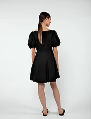 MAUD - Camilla Dress - feestelijke kleding voor outlet-prijzen - black - 3