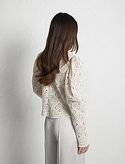 MAUD - Kelis lace blouse - blūzes ar garām piedurknēm - sand - 4