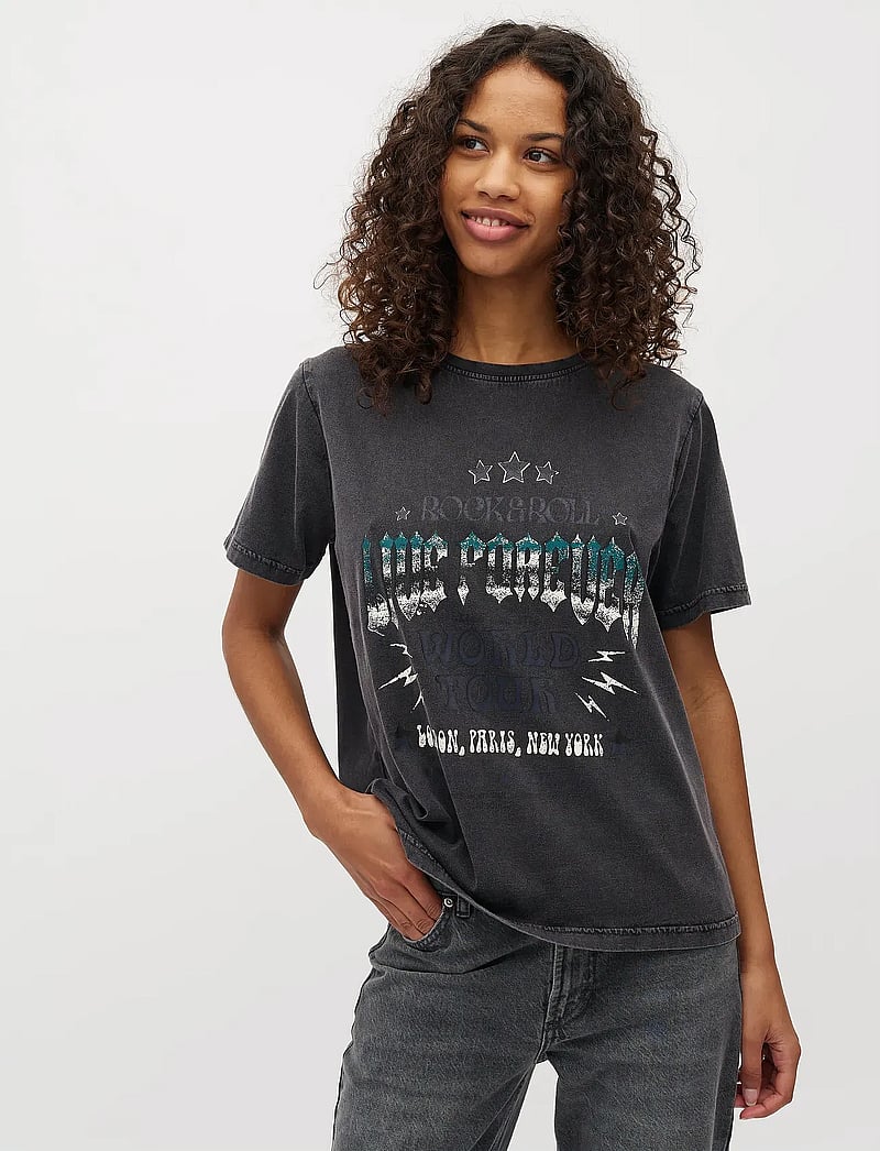 mbyM - Live Forever-M - t-shirts - black - 0