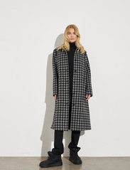 mbyM - Caprice-M - winter coats - black grey houndstooth - 2