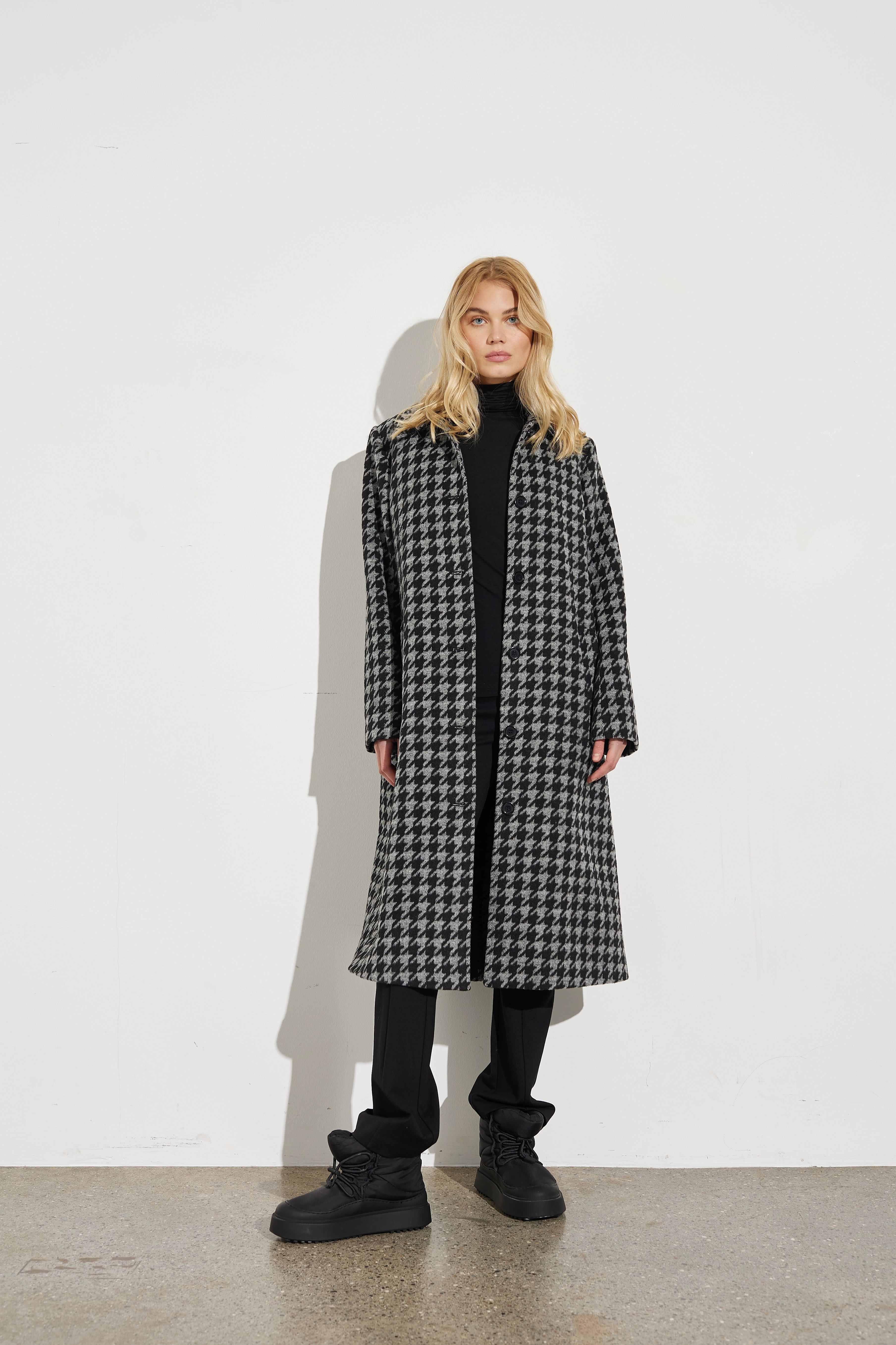 mbyM - Caprice-M - black grey houndstooth - 2