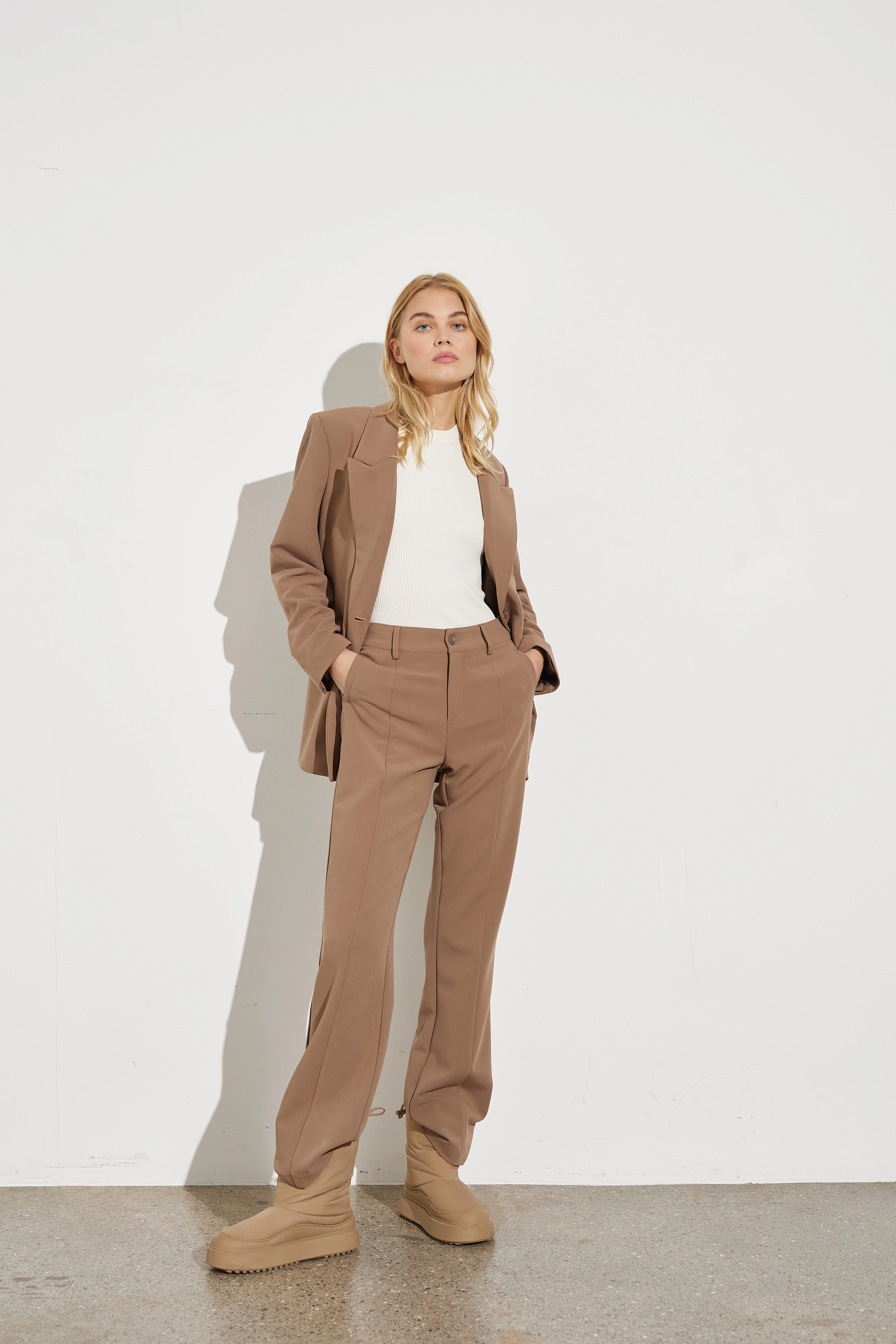 mbyM - Angela-M - damen - almond - 5