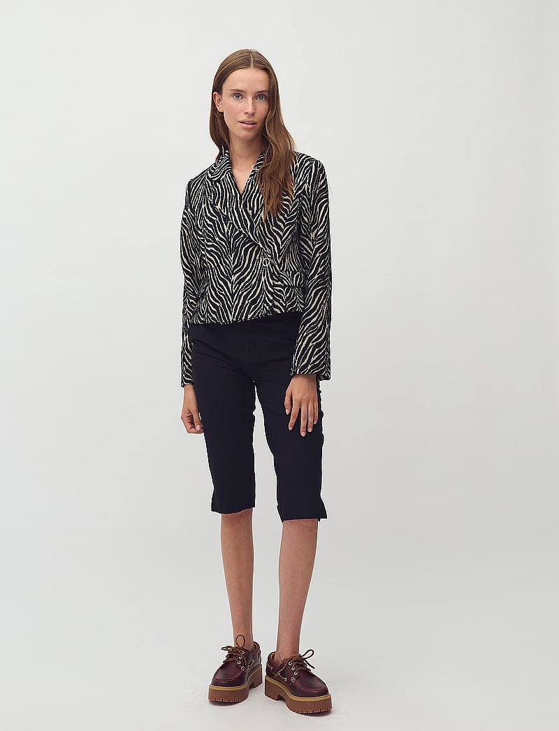 mbyM - Capriana-M - kapripüksid - black - 3