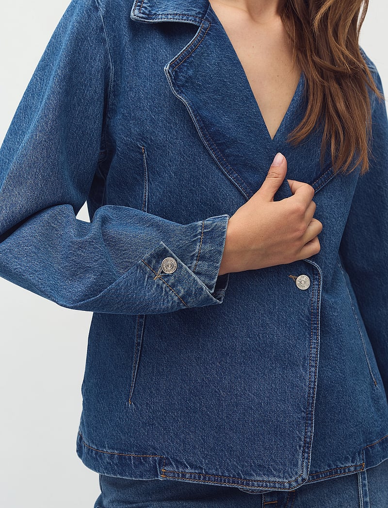 mbyM - Emilia-M - Ühes joones nööpidega bleiserid - mid blue wash - 3