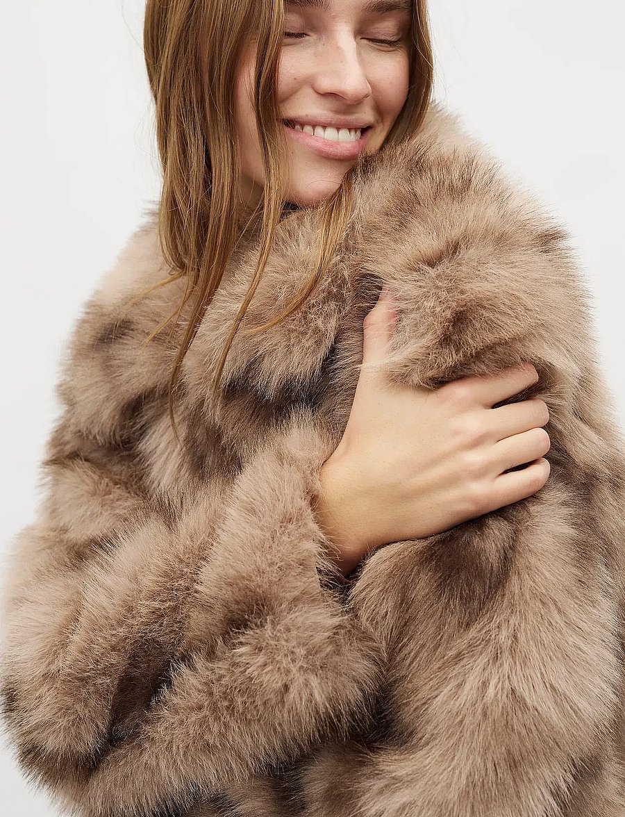 mbyM - Corvia-M - faux fur - brown shadow - 4