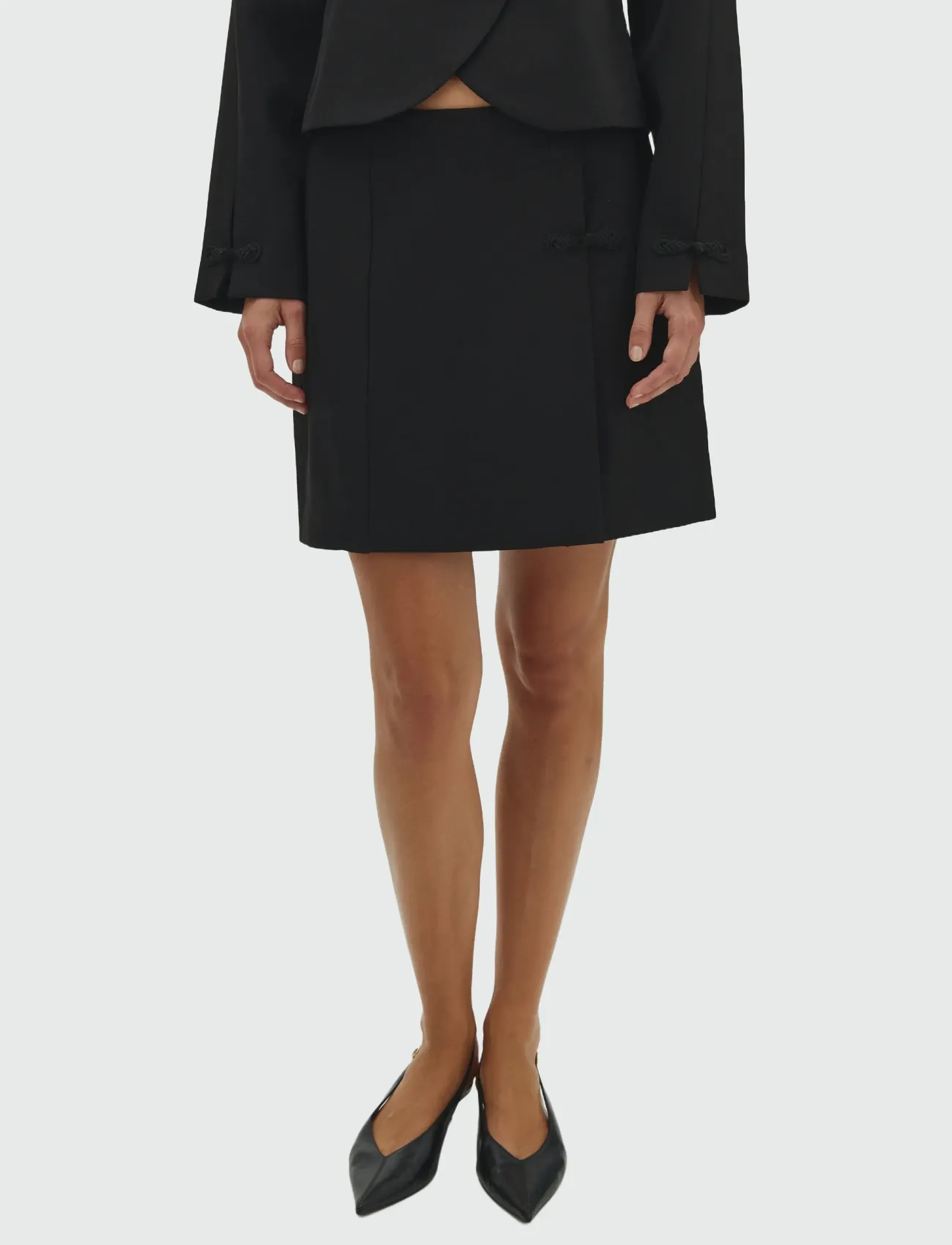 MBYM - Harlyn-M - black - 3