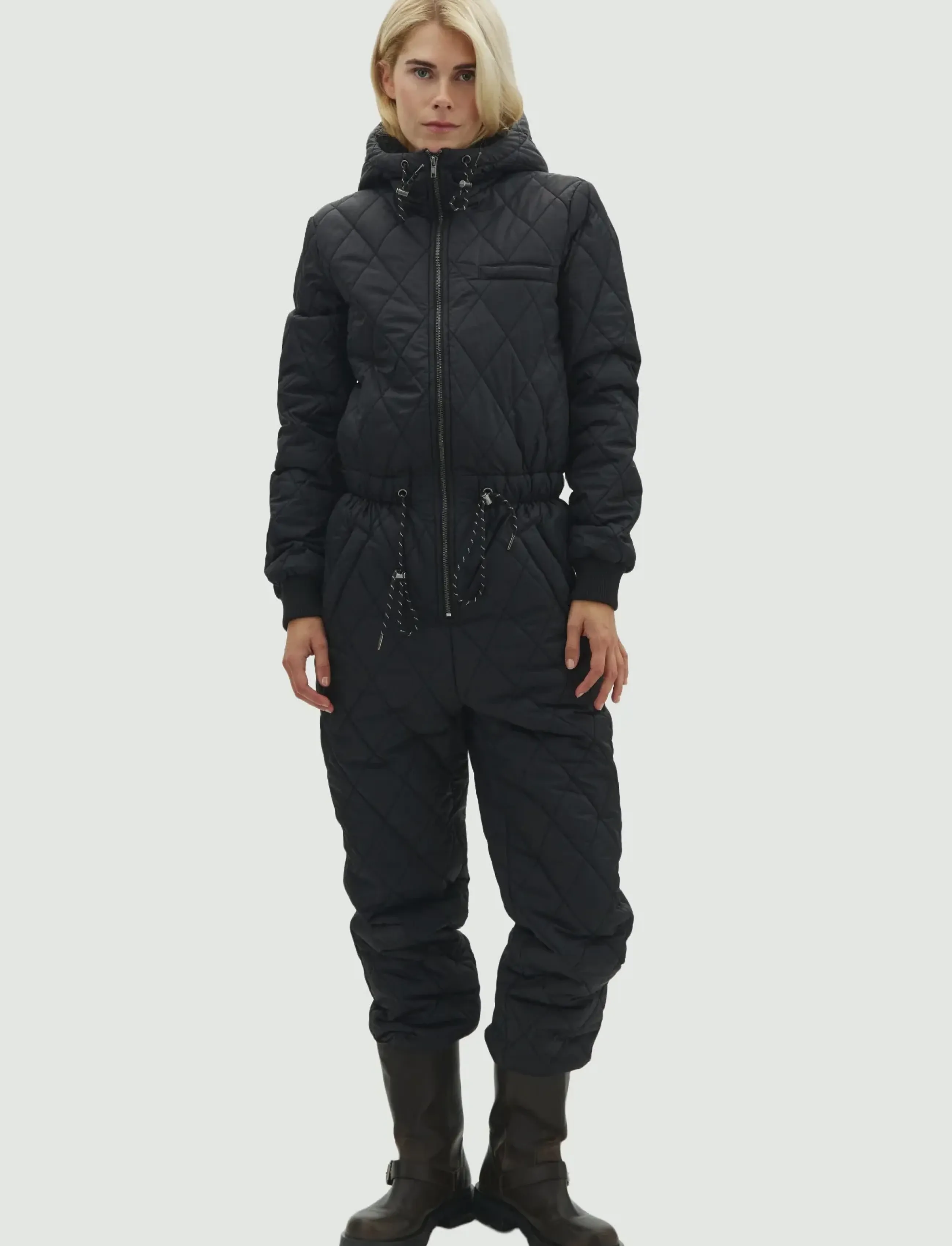 MBYM Isolde T-M - Transitional Layering - BLACK / black