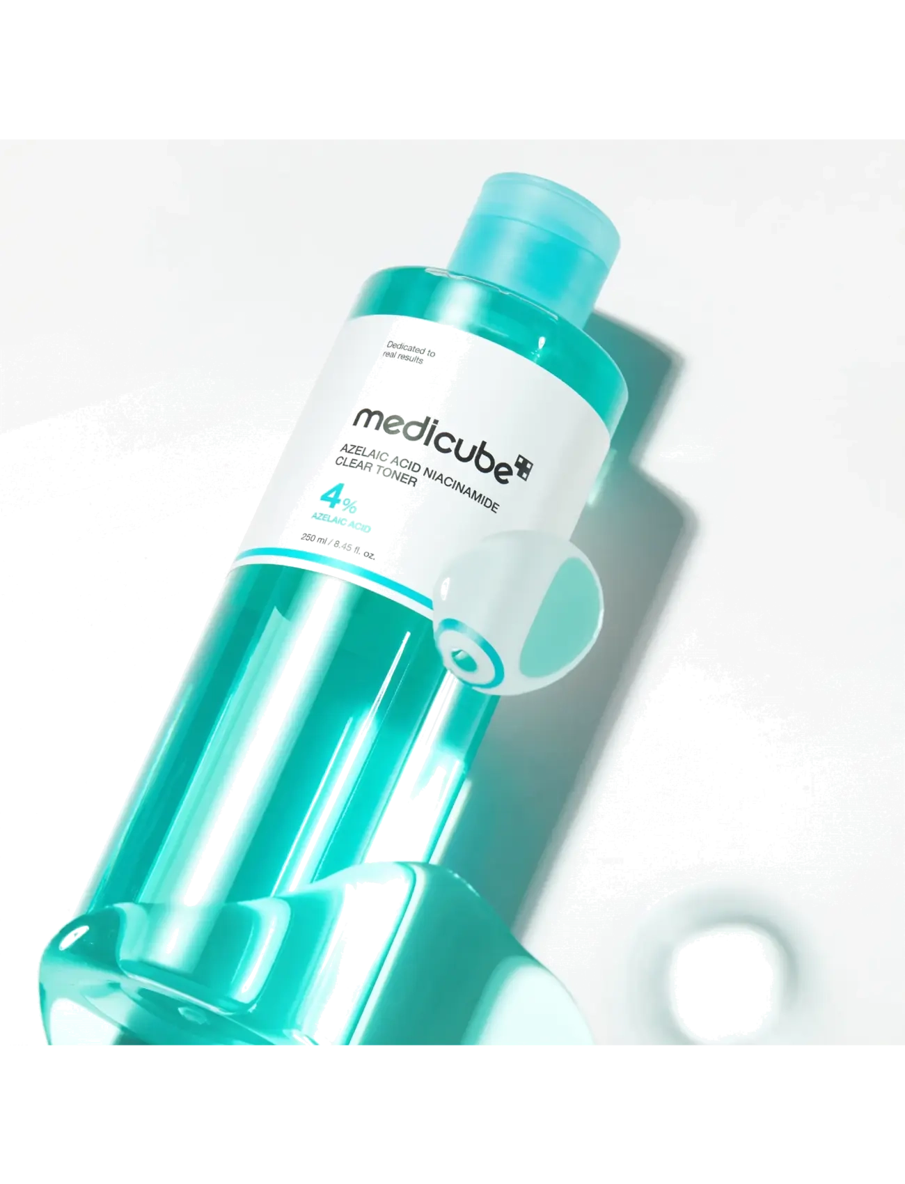 Medicube - Medicube - Azelaic Acid Niacinamide Clear Toner (250ml.) - fugtgivende tonere - clear - 2