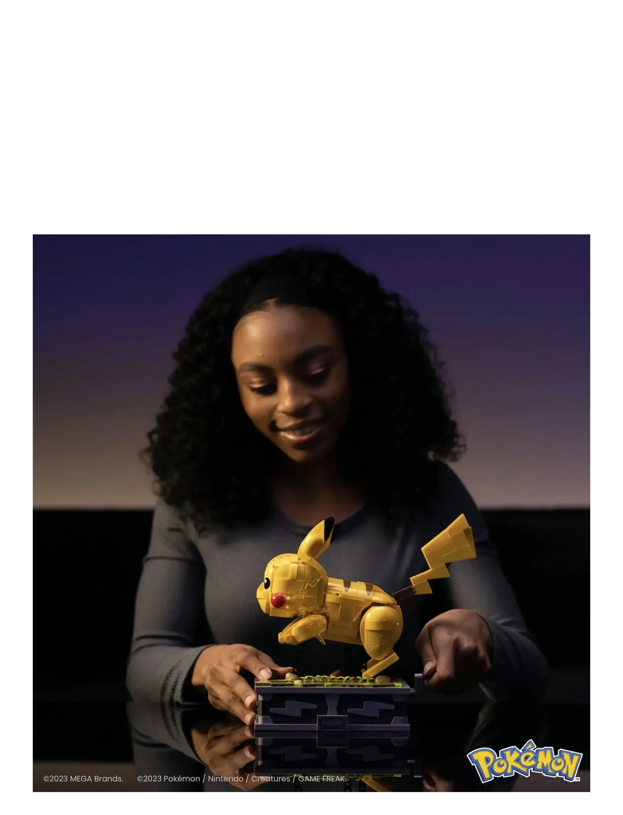 MEGA Pokémon - Pokémon Motion Pikachu Building Brick Set with Mechanized Motion (1095 Pieces) - byggesæt - multi color - 2