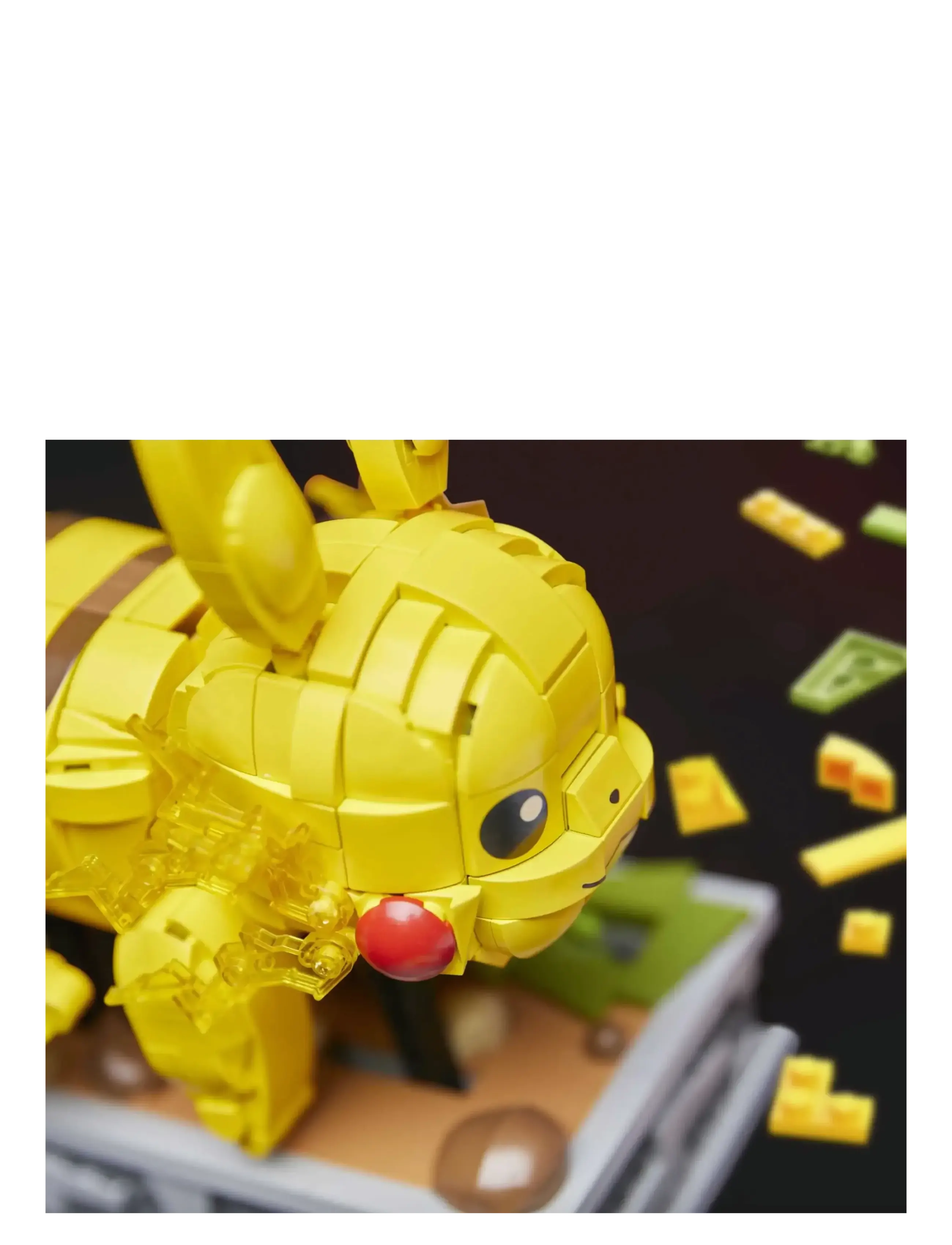 MEGA Pokémon - Pokémon Motion Pikachu Building Brick Set with Mechanized Motion (1095 Pieces) - byggesæt - multi color - 4