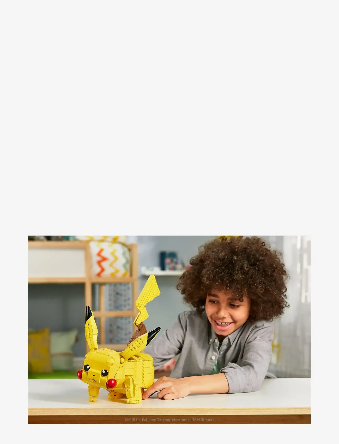 Mega - Pokémon Building Toy Kit Jumbo Pikachu (825 Pieces) 12 inch Action Figure for Kids - film & sagofigurer - multi color - 5