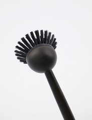 meraki - Dish brush, Stained black - rätit & tiskiharjat - black - 5