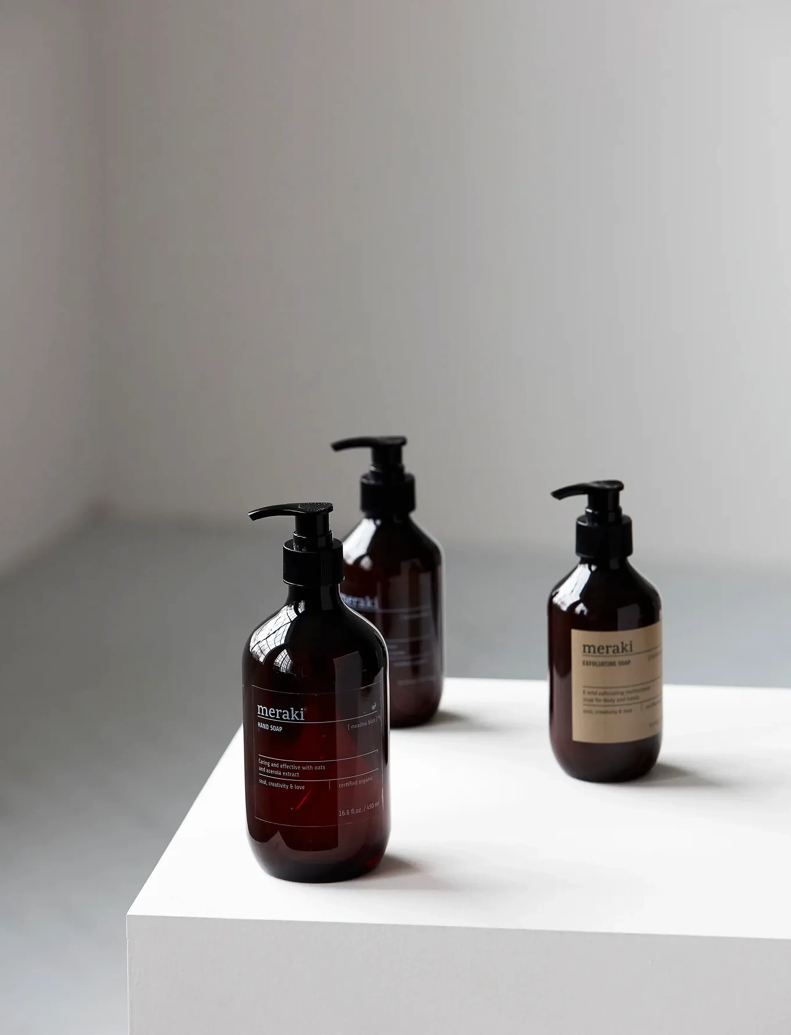 meraki - Hand soap, Meadow Bliss, 490 ml - flytande tvål - clear - 3