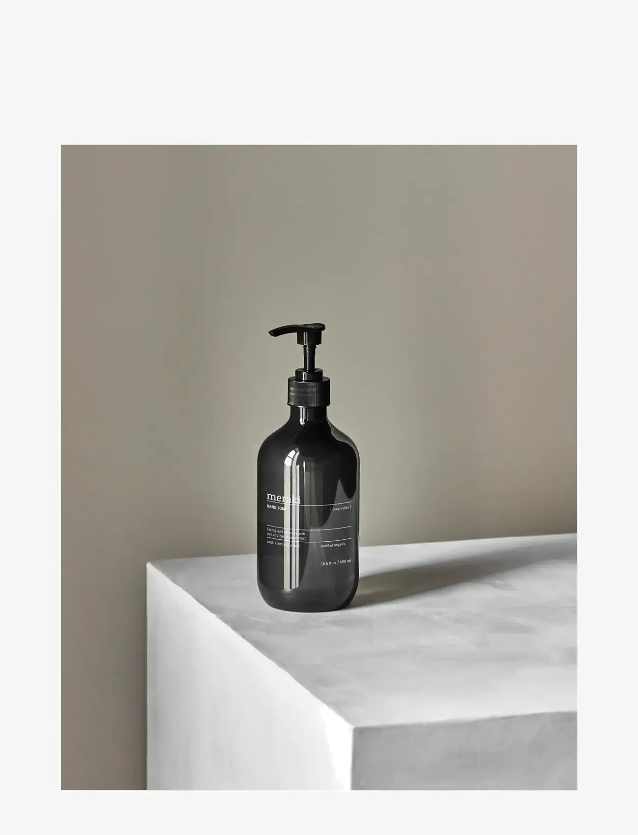 meraki - Hand soap, Deep valley, 490 ml - flytande tvål - grey - 1