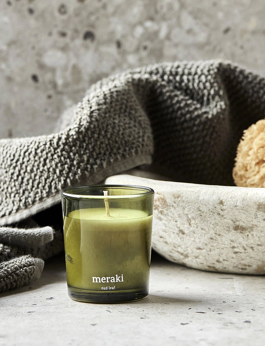 meraki - Scented candle, Oud Leaf, 60|60 g|g - above 500kr - green - 0