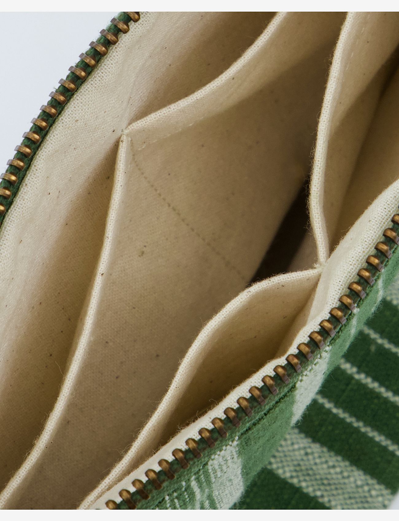 meraki - Makeup pouch, MKGreen,22x14x7 cm - green - 1