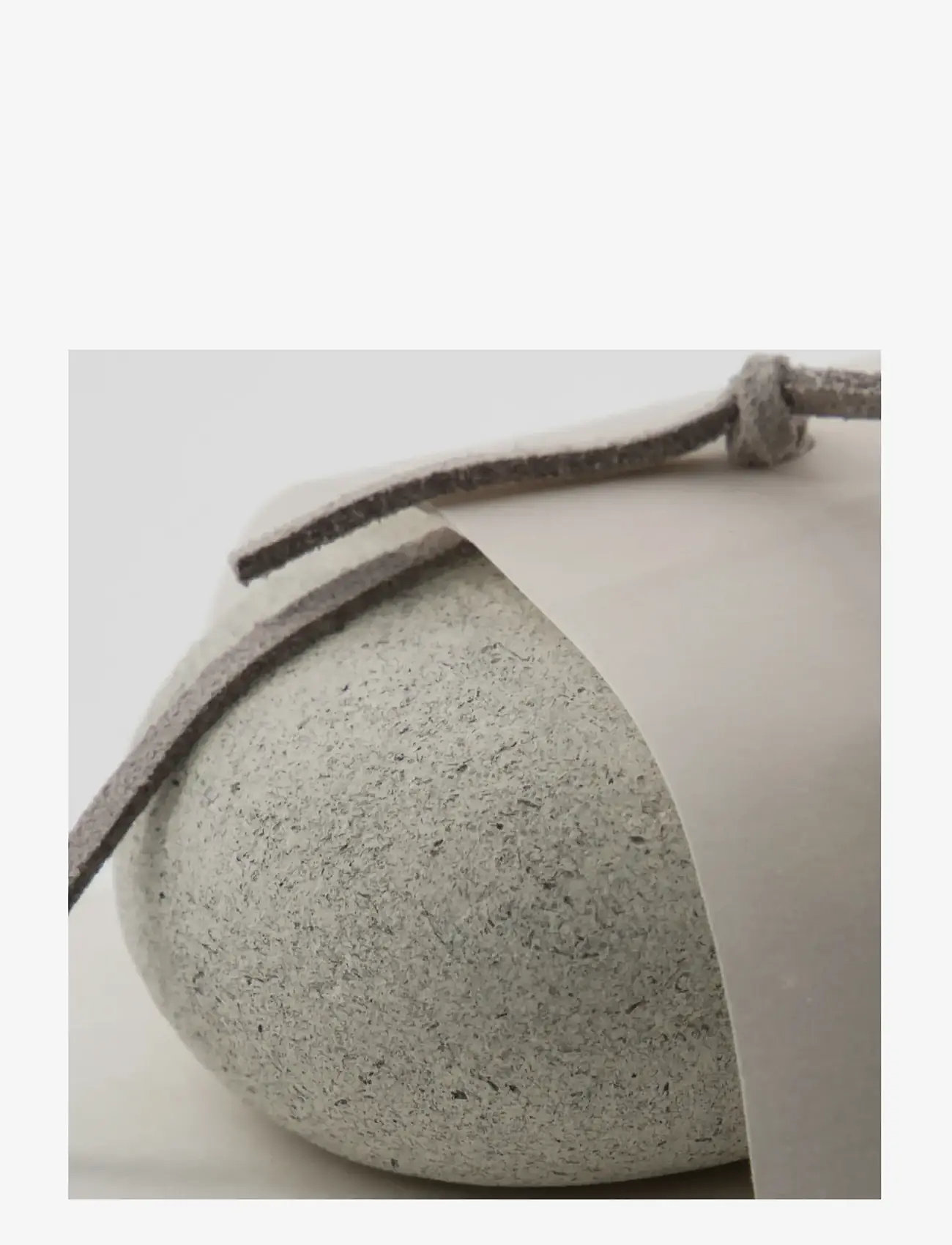 meraki - Stone scrub, Lemongrass, 100 g - skrúbbar - líkami - beige - 2