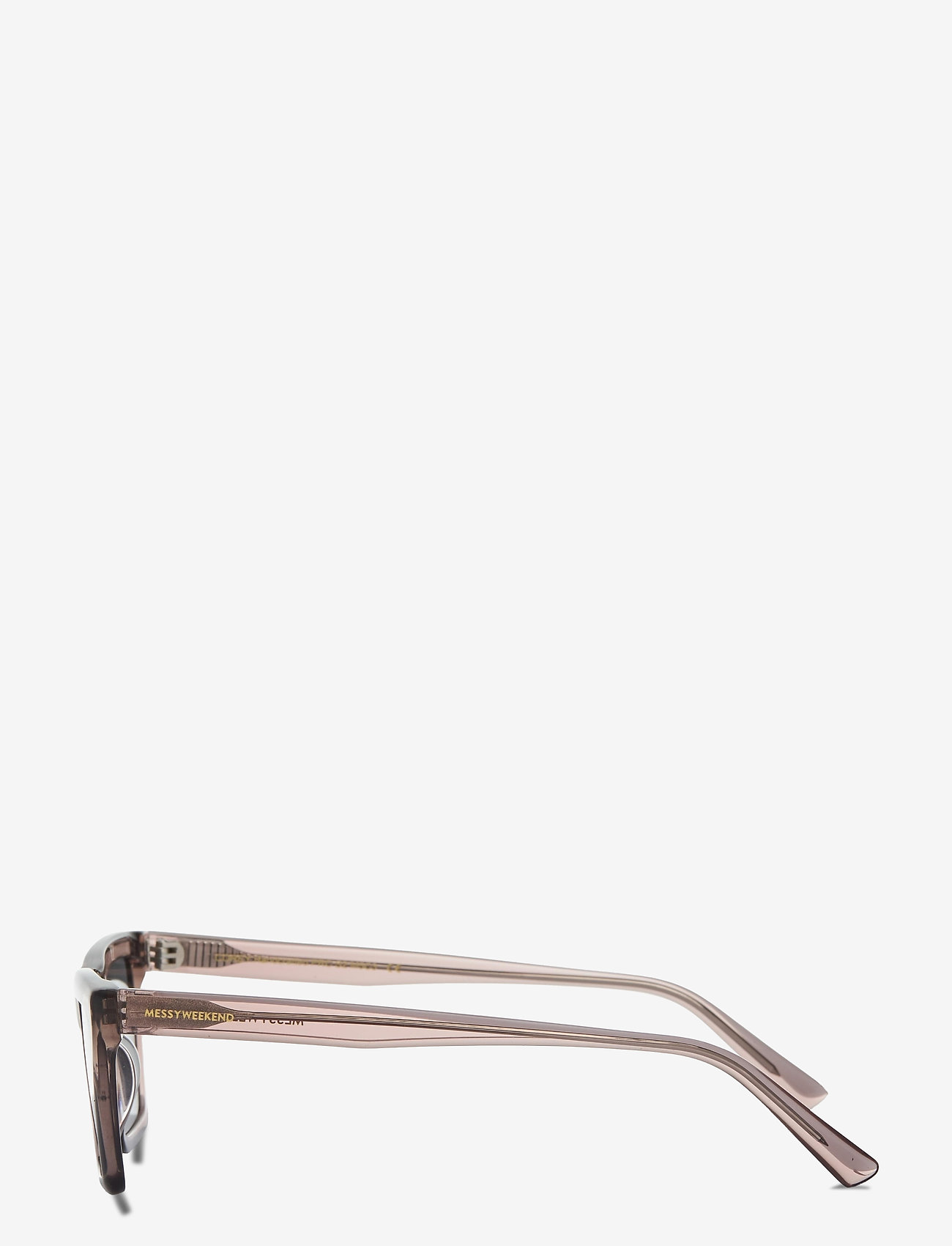 MessyWeekend - COREY - smoke - 2