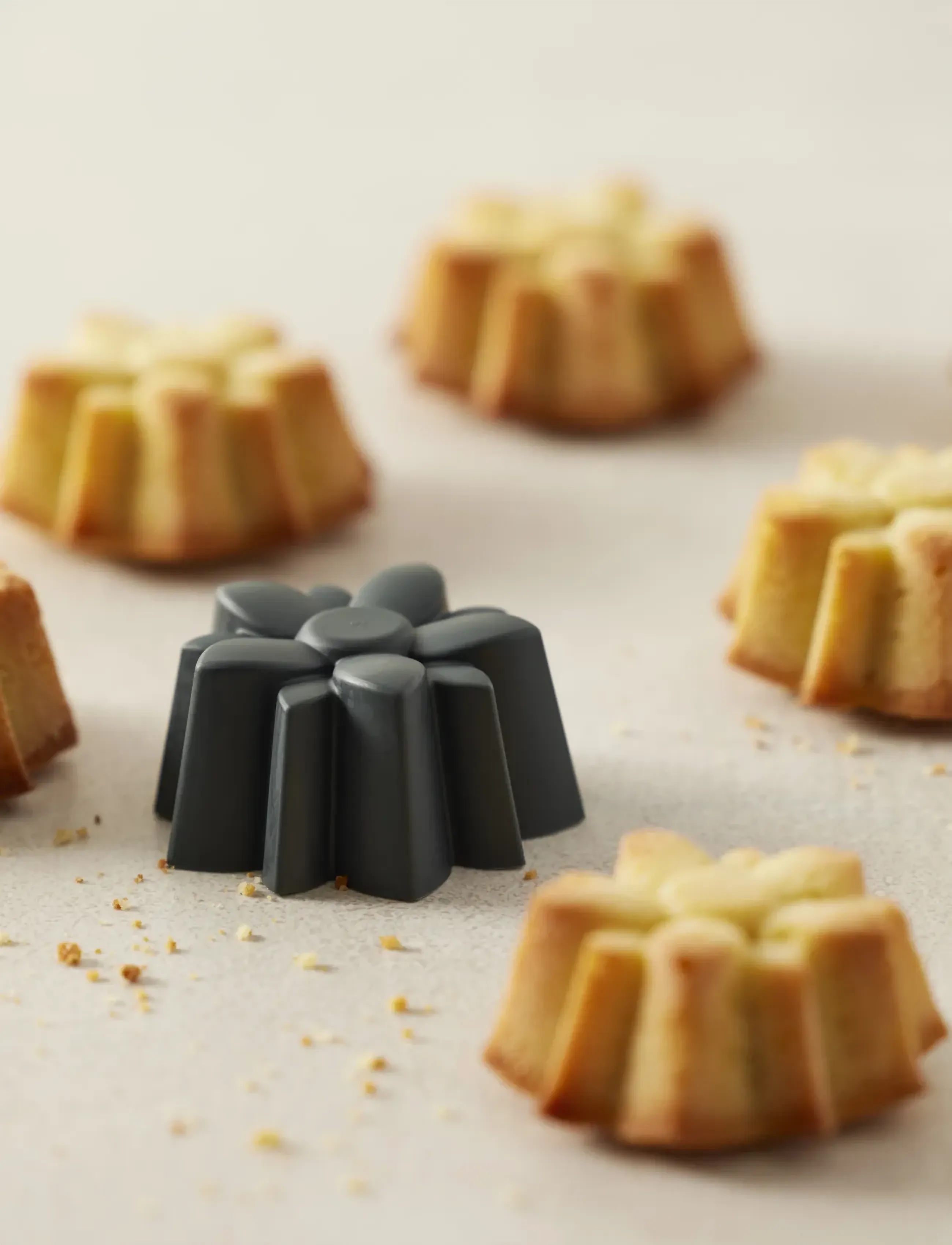 Blomsterbergs - Muffin mould Flower 6 pcs - grey - 5