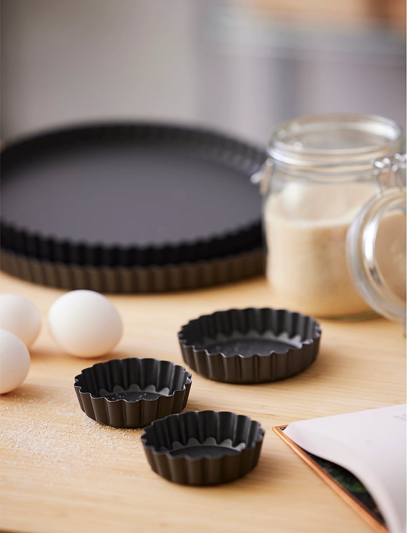 Blomsterbergs - Tart mould w/removable bottom - moules à tarte - grey - 0