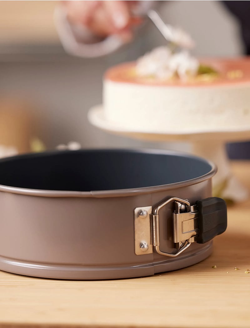 Blomsterbergs - Cake tin - die niedrigsten preise - beige - 5