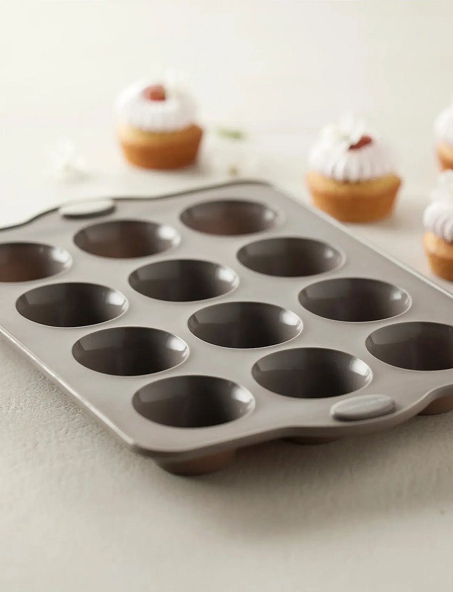 Blomsterbergs - Muffin pan for 12 pcs - küpsise- ja koogivormid - beige - 5