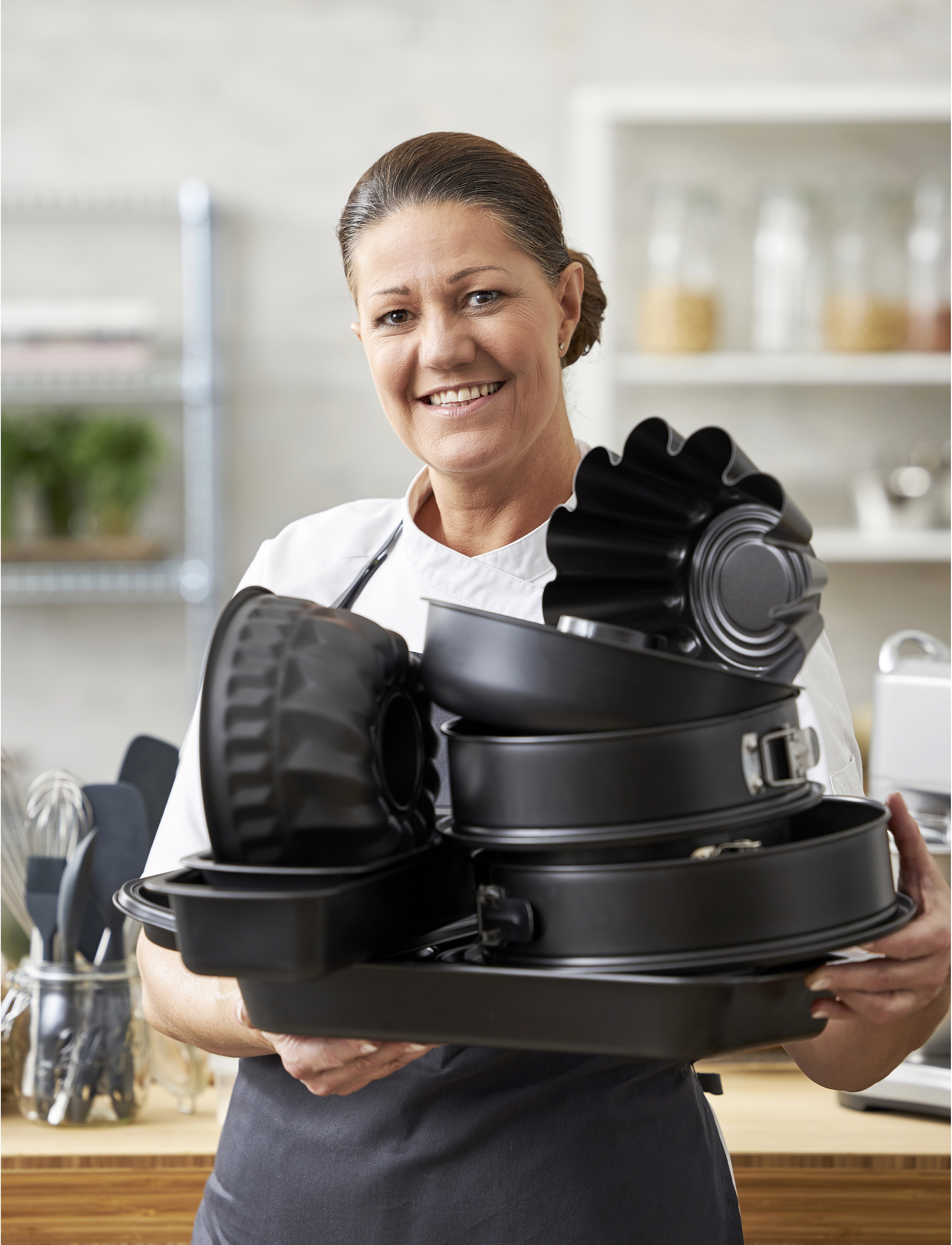 Blomsterbergs - Cake tin - kakkuvuoat - black - 2