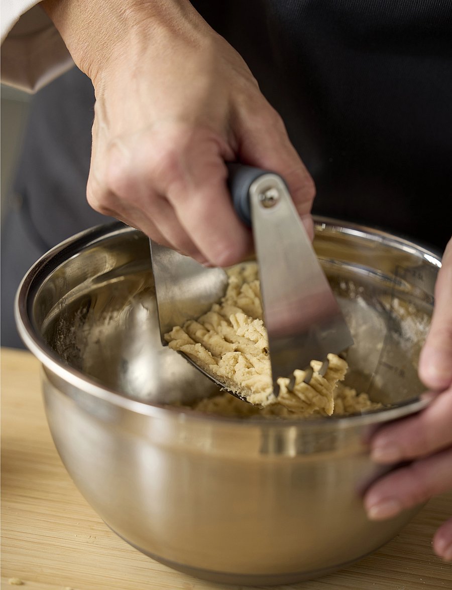 Blomsterbergs - Mixing bowl w. silicone base - rührschüsseln - beige - 2