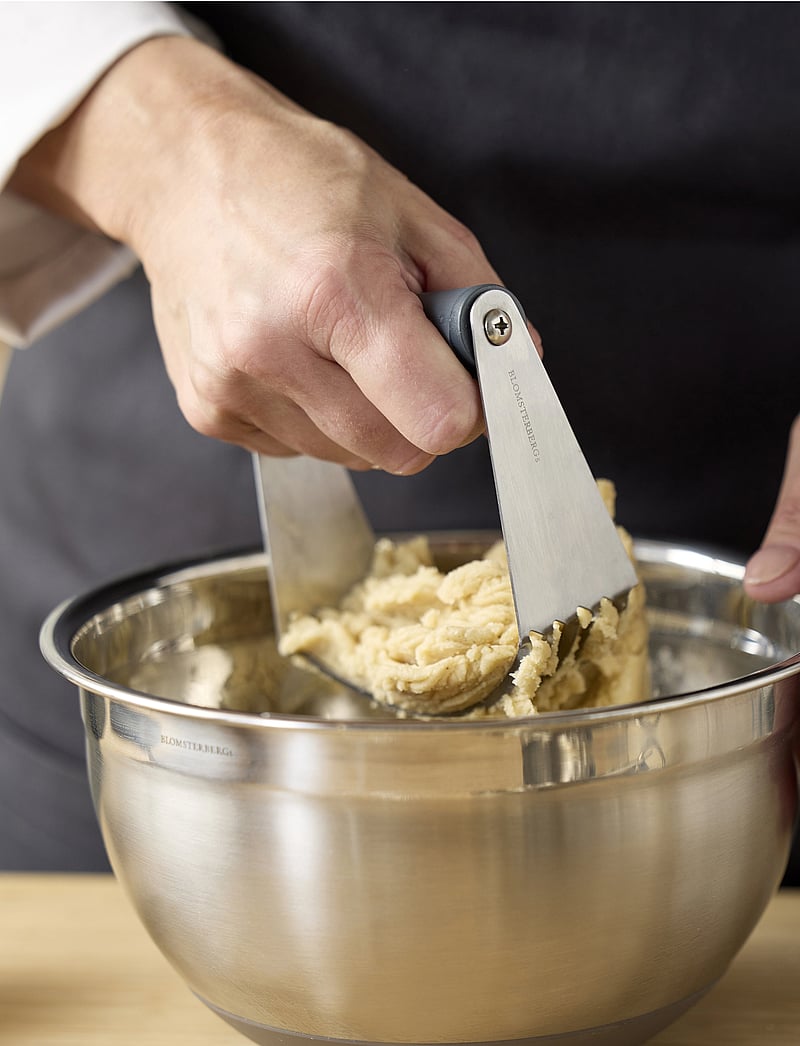 Blomsterbergs - Mixing bowl w. silicone base - segamiskausid - beige - 4