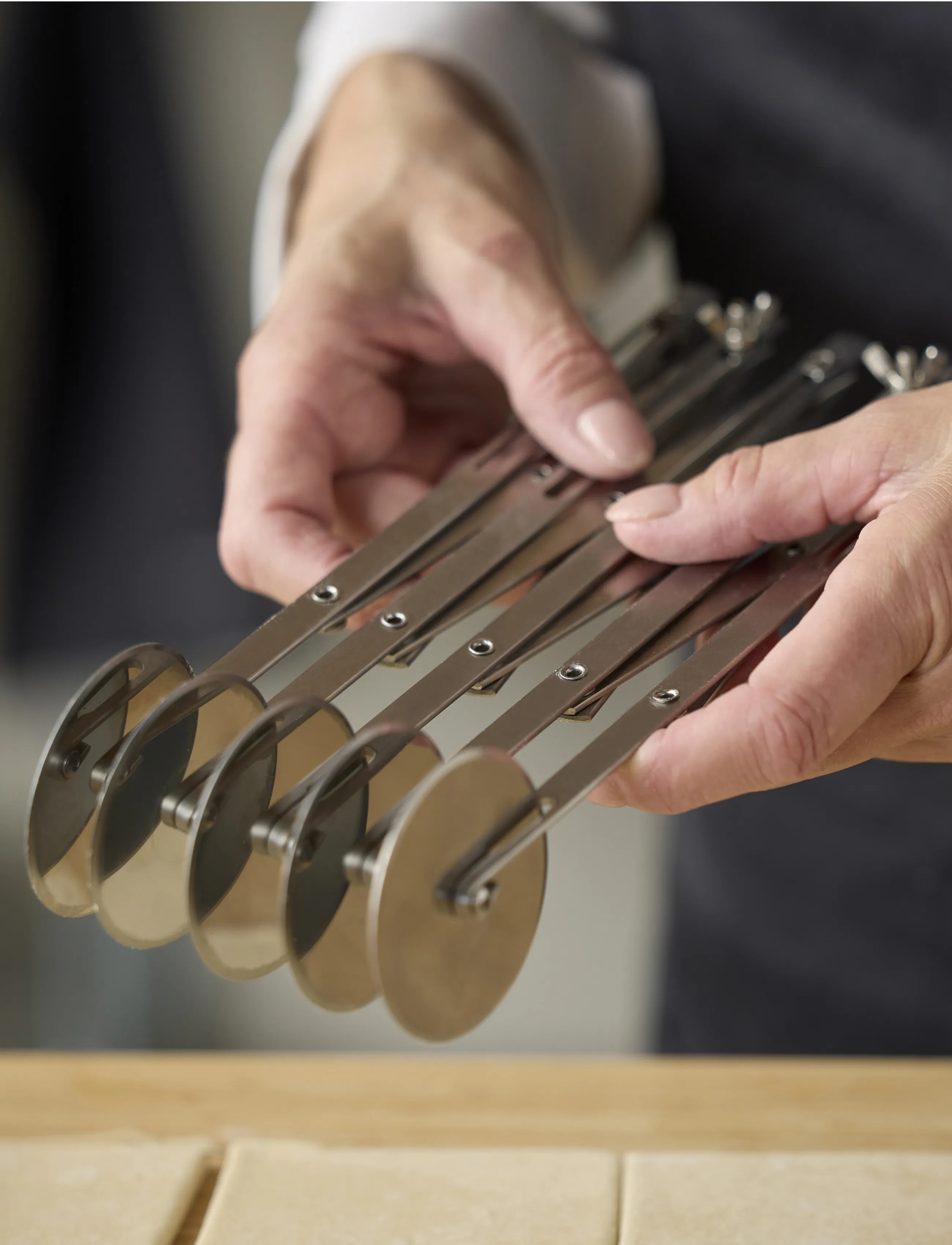 Blomsterbergs - Pastry cutter with 5 wheels - muud küpsetustarvikud - metall - 5