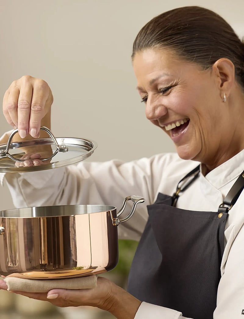 Blomsterbergs - Pot with lid 3 liter - auflaufformen - metall - 3