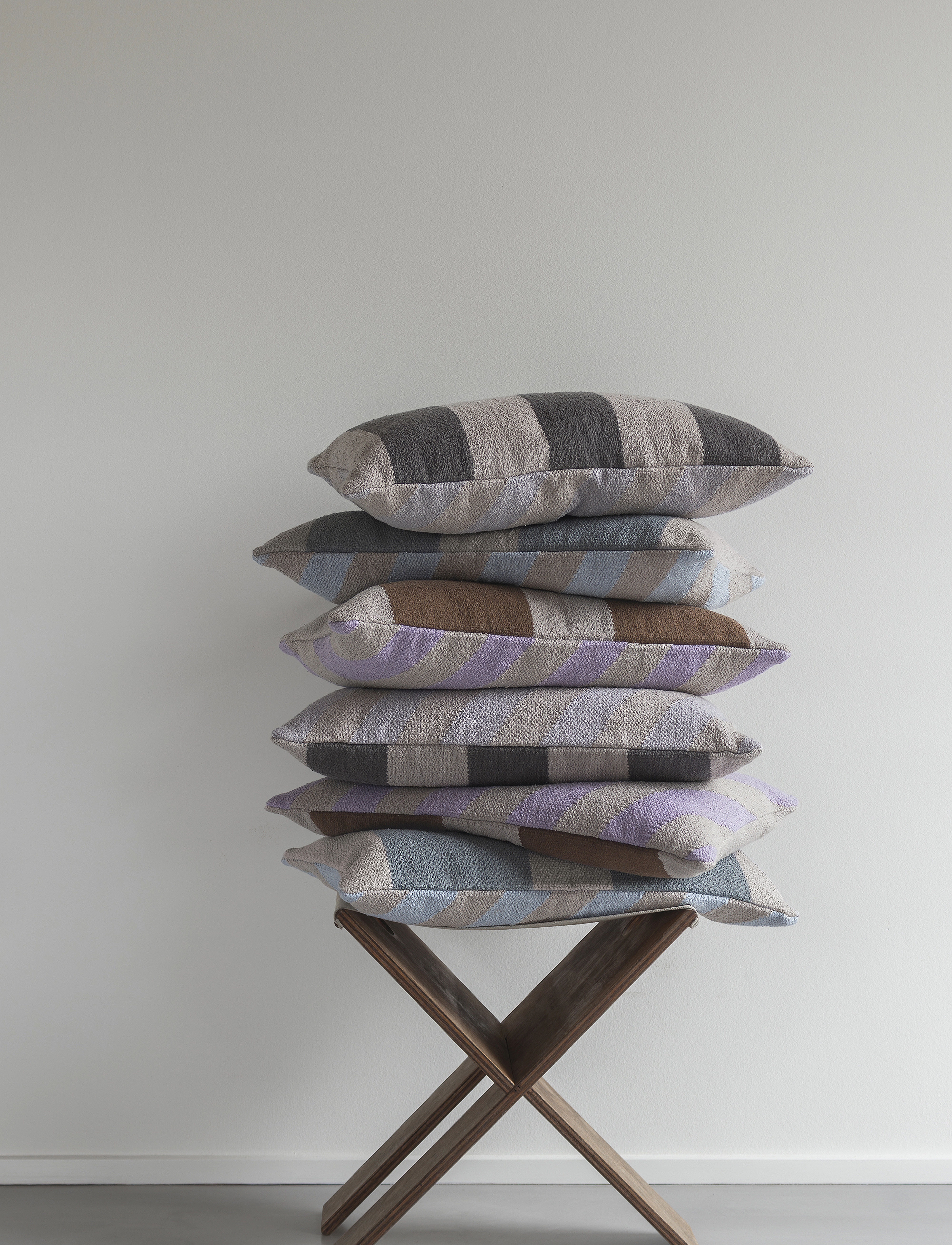 Mette Ditmer Across Kilim Cushion Cover, 40X60 cm, Cushions & Blankets, Grau - Covers, Homeware