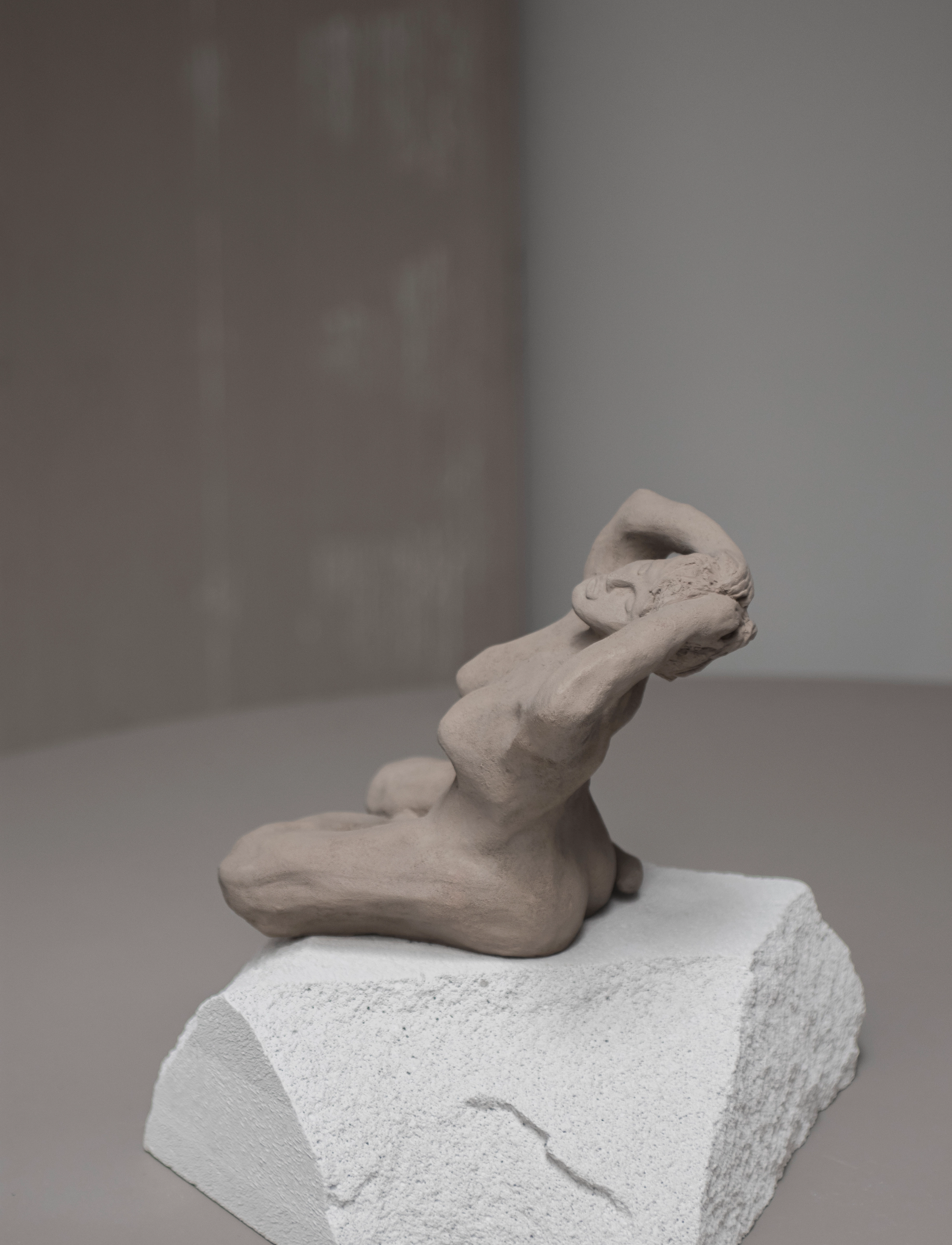 Mette Ditmer - ART PIECE Gaia figure - figuren & sculpturen - sand - 5