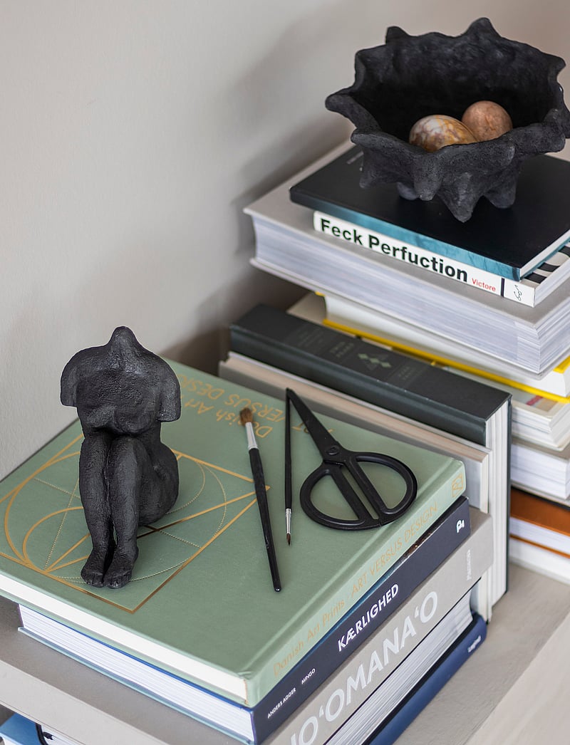 Mette Ditmer - ART PIECE Sitting woman - nach preis einkaufen - black - 1