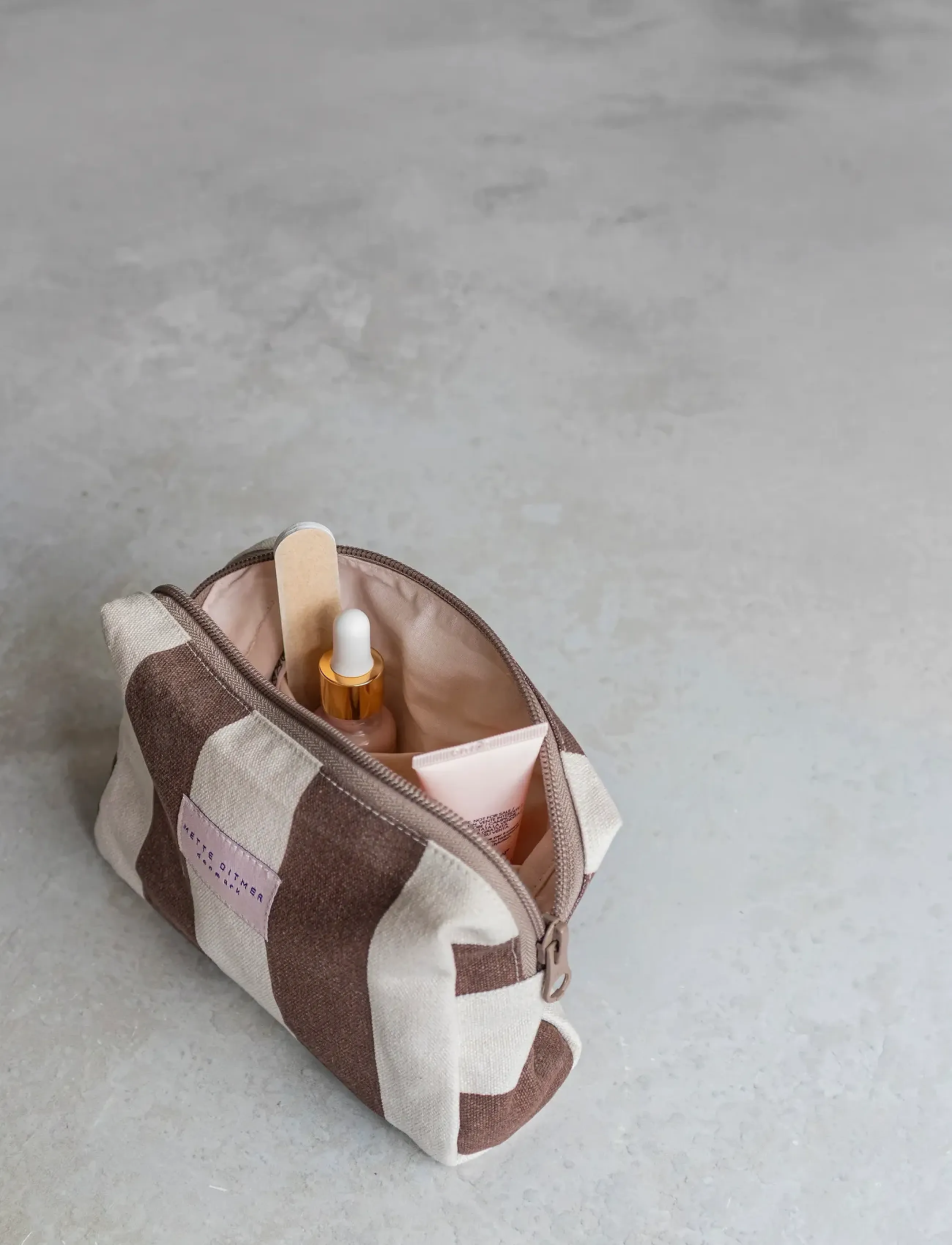 Mette Ditmer - BRING-IT cosmetic bag - brown - 2