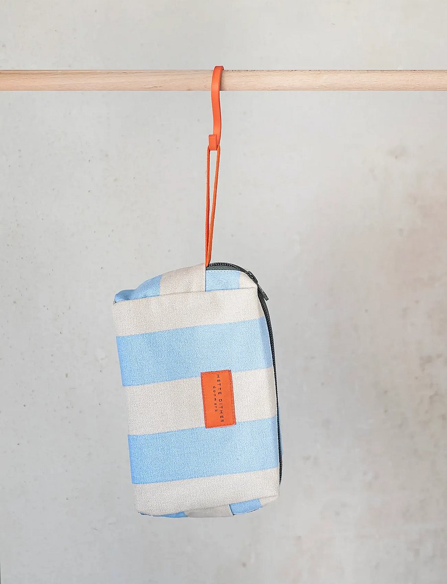 Mette Ditmer - BRING-IT cosmetic bag - kosmetiktaschen - light blue - 2