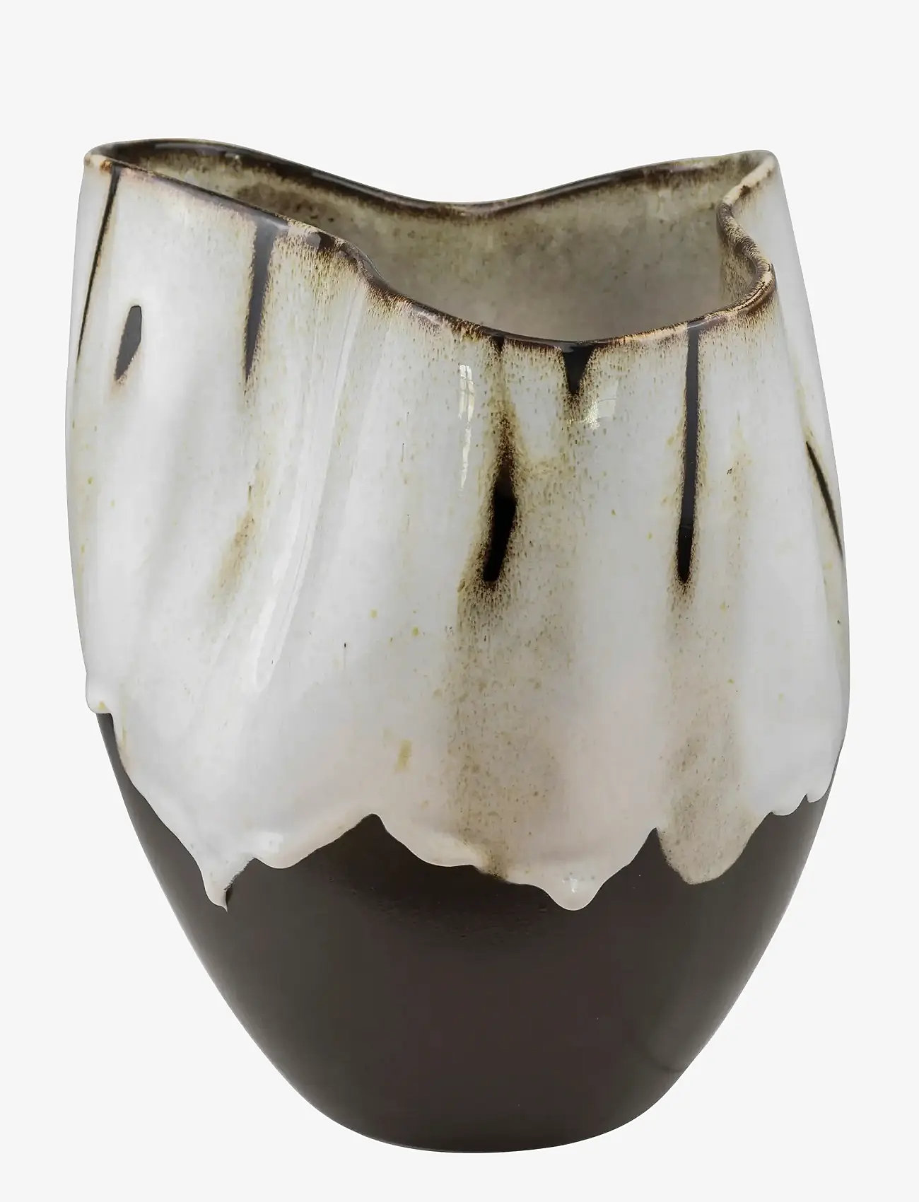 Mette Ditmer - BY HAND curve vase, small - vases - off-white - 0