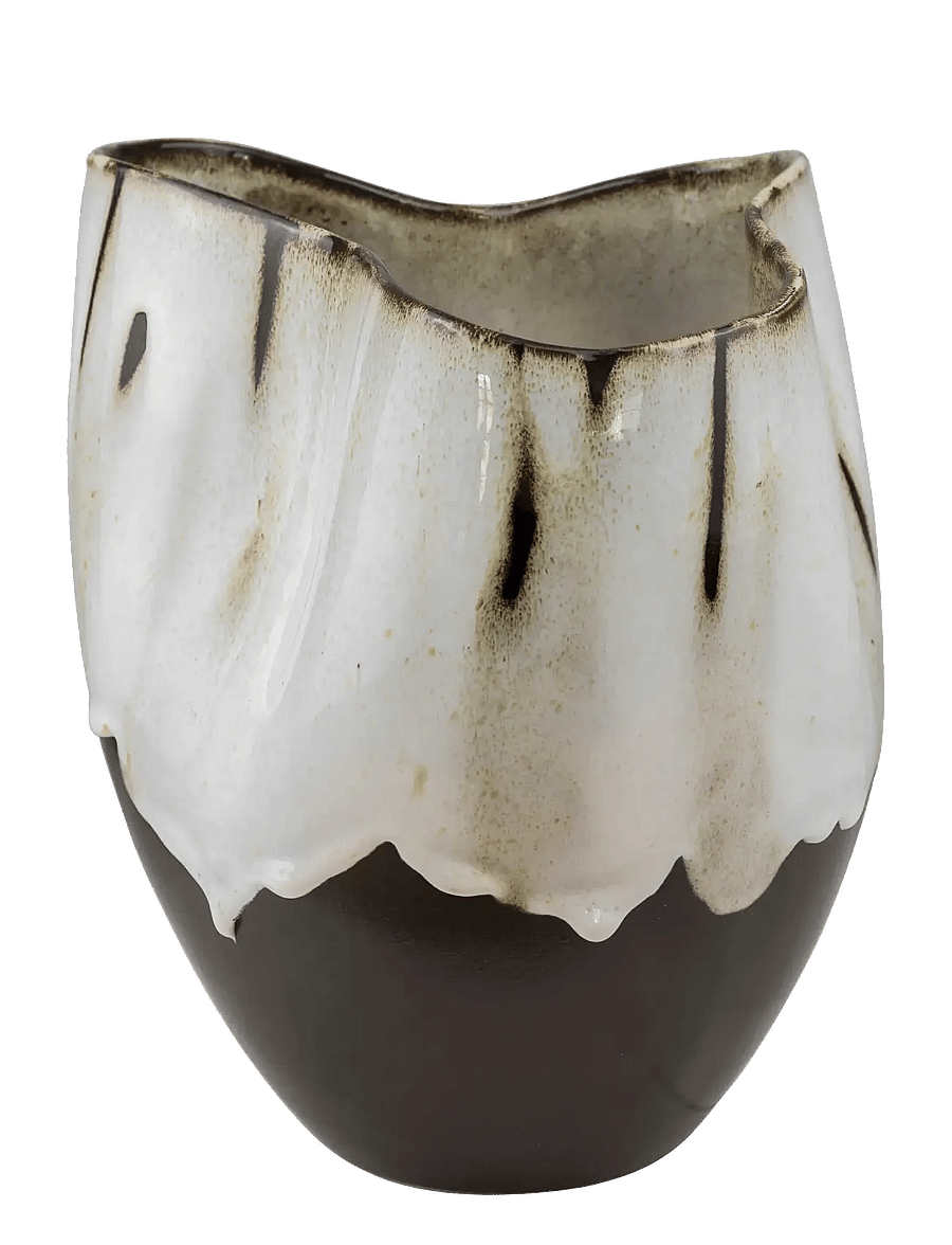 Mette Ditmer - BY HAND curve vase, small - vaasid - off-white - 1