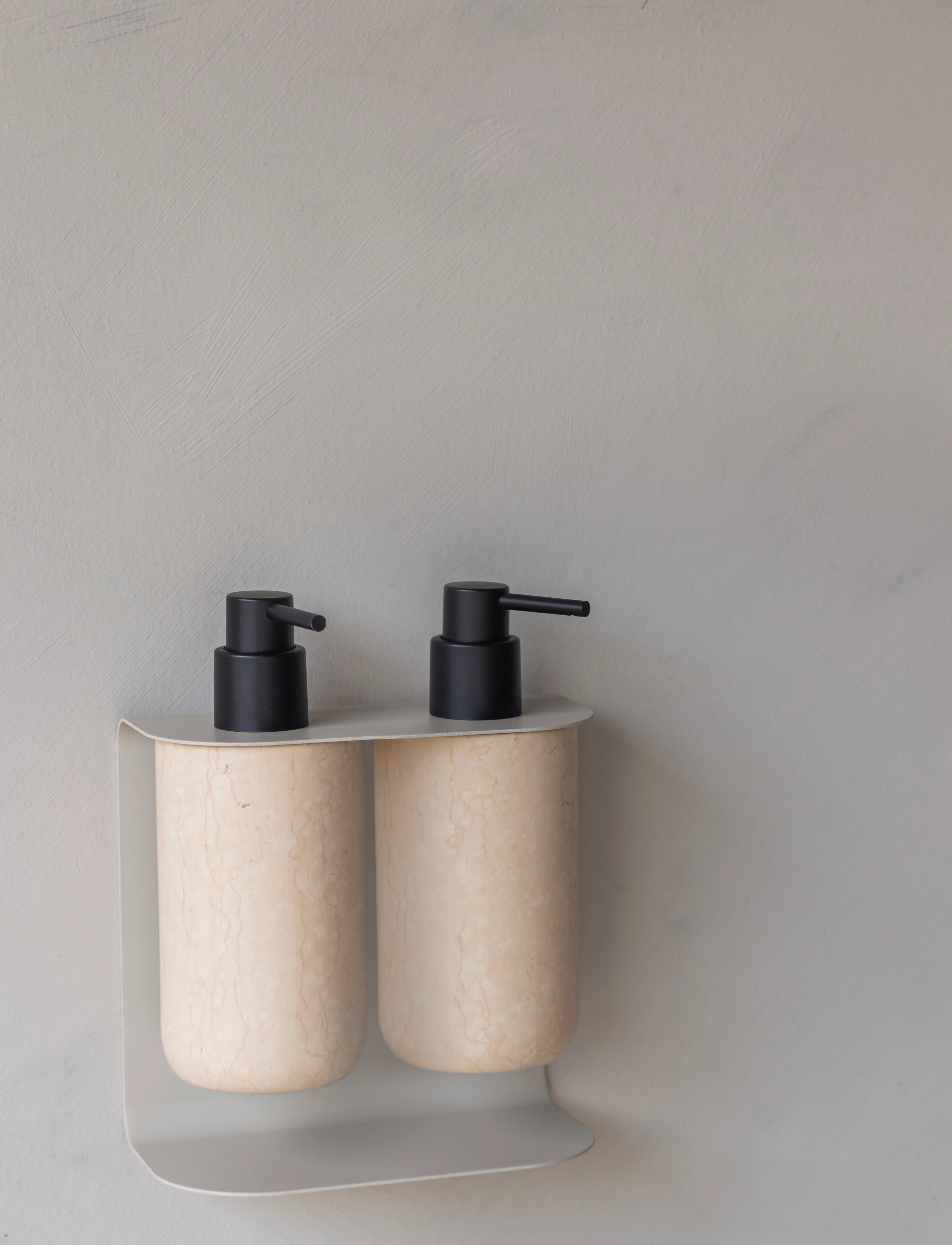 Mette Ditmer Carry Double Holder, 8.5X17X16 cm, Bathroom Interior, Grau - Soap Pumps & Cups, Homeware