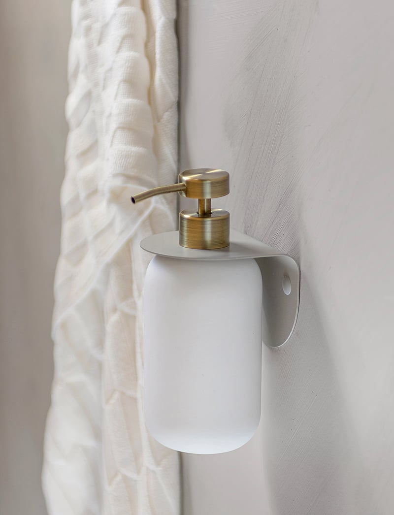 Mette Ditmer - CARRY single holder - sand grey - 1