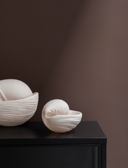 Mette Ditmer - CONCH shell - skulpturer & porselensfigurer - off-white - 3