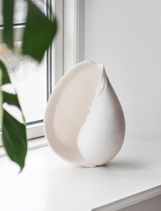 Mette Ditmer - CONCH shell - skulpturer & porselensfigurer - off-white - 9