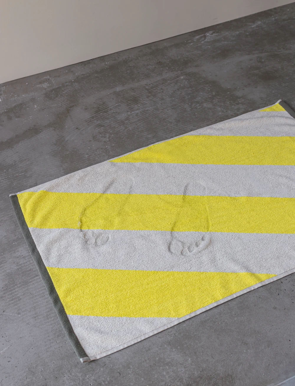 Mette Ditmer - DIAGONAL bath mat - badrumsmattor - yellow - 2