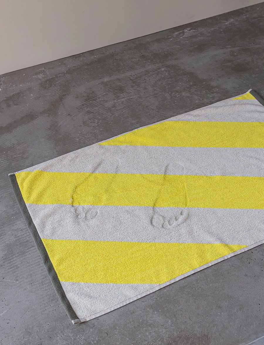 Mette Ditmer - DIAGONAL bath mat - teppiche - yellow - 2